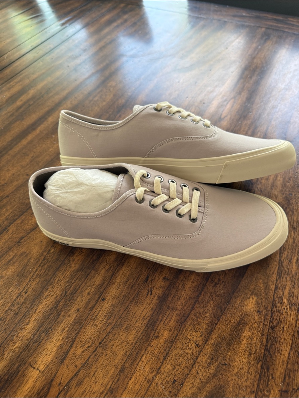 SeaVees Low-Top Canvas Sneakers in Light lavender